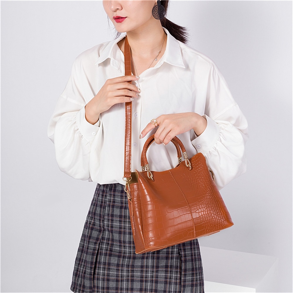 Ladies Handbag and Wallet Set Ladies Handbag and Wallet Set