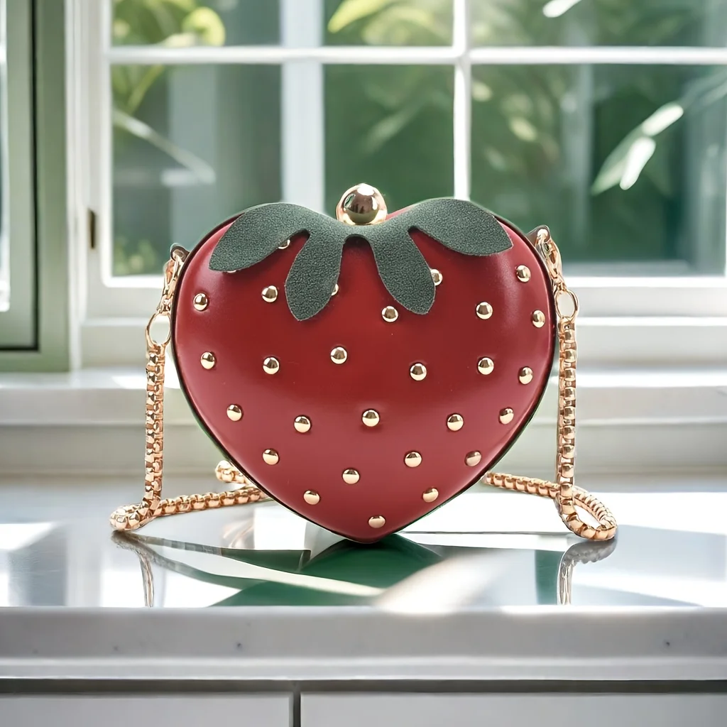 Ladies Summer Fashion Cute Strawberry Crossbody Bag Rivet Snake Bone Chain Bag Ladies Summer Fashion Cute Strawberry Crossbody Bag Rivet Snake Bone Chain Bag
