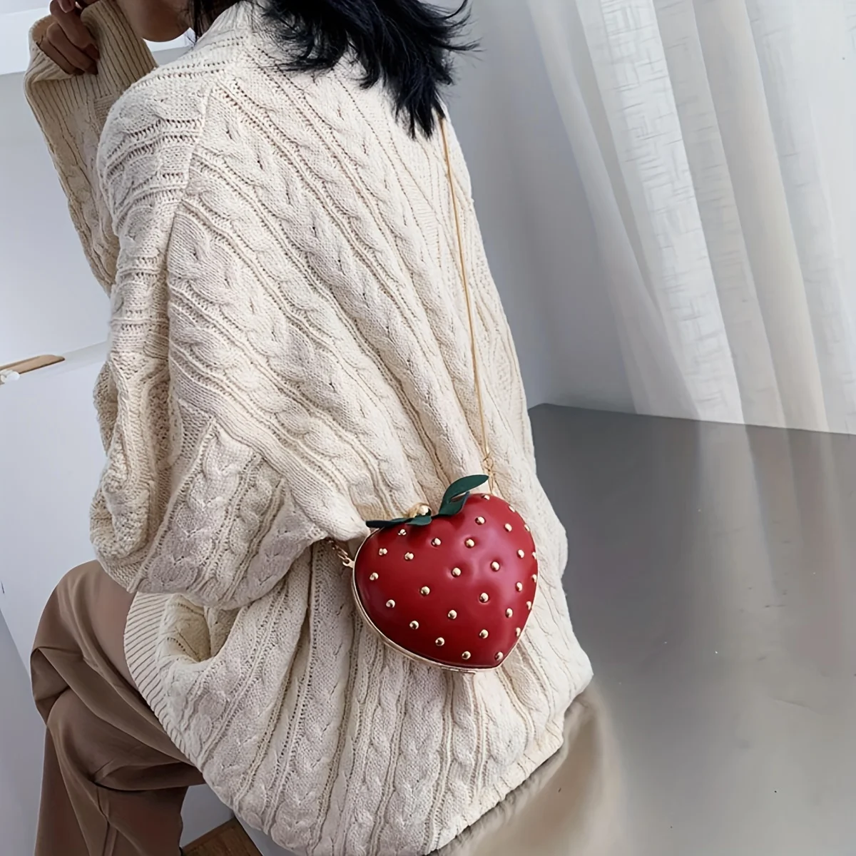 Ladies Summer Fashion Cute Strawberry Crossbody Bag Rivet Snake Bone Chain Bag