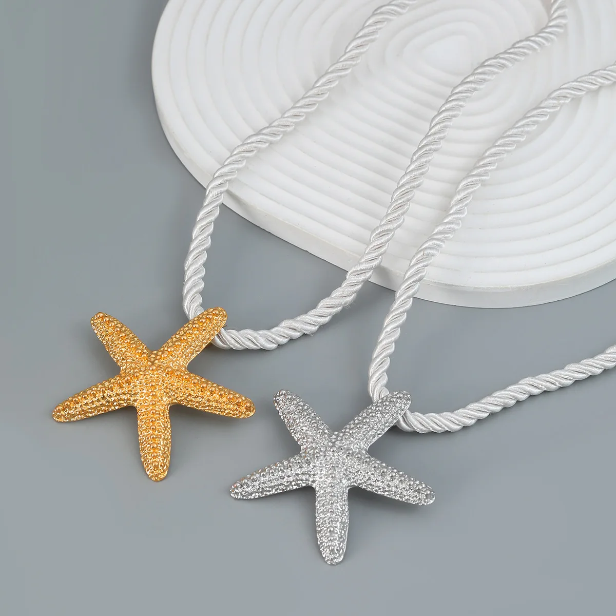 Ladies Vintage Starfish Necklace