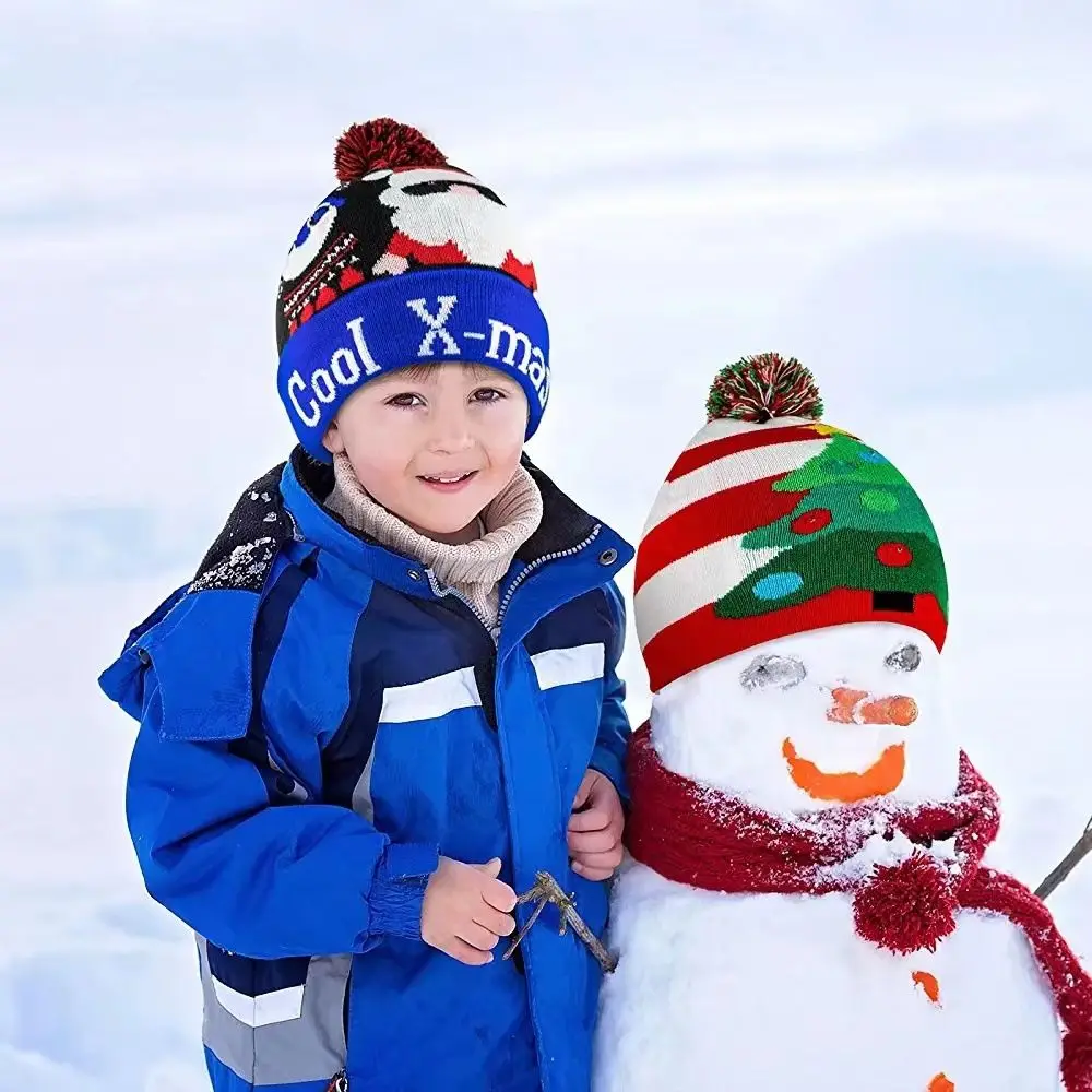 LED Christmas Knitted Hat Light Up Xmas Beanie Cap Unisex Winter Beanie Sweater Hat with Colorful LEDs for Christmas