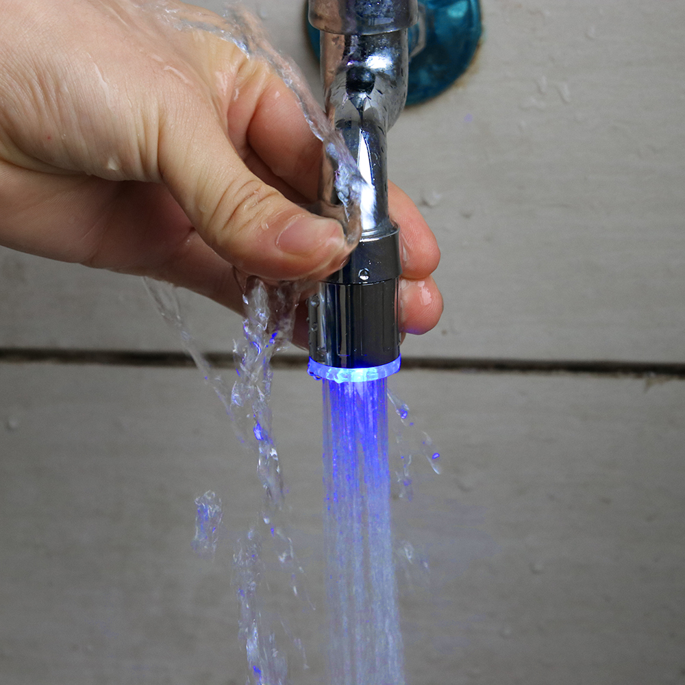 LED Faucet Aerator with Temperature Sensor LED Faucet Aerator with Temperature Sensor