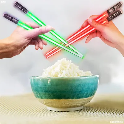 LED Lightsaber Chopsticks Reusable Kitchen Light Up LED Chopstick Creative Glowing Chopsticks Hotel Restaurant Tableware