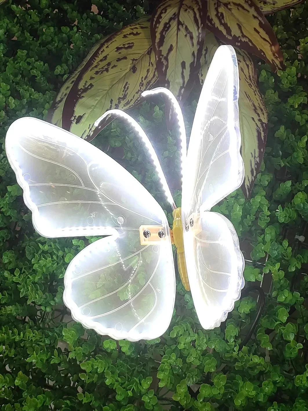 LED Outdoor Simulation Dynamic Static Butterfly Lights Holiday Party Home Christmas Decorations LED Outdoor Simulation Dynamic Static Butterfly Lights Holiday Party Home Christmas Decorations