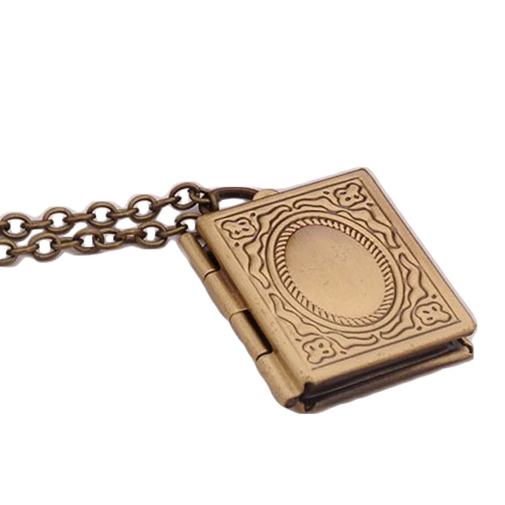 Locket Necklace Vintage Style