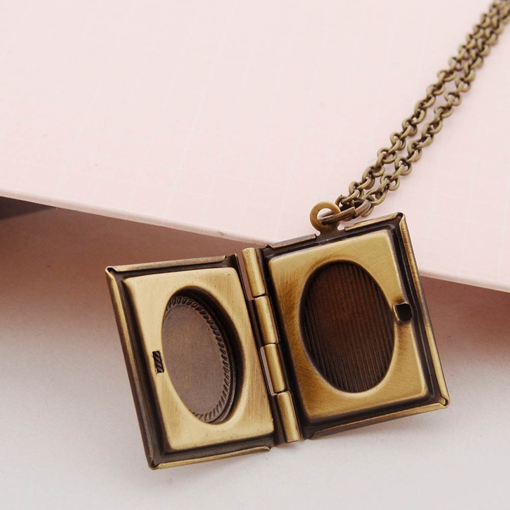 Locket Necklace Vintage Style