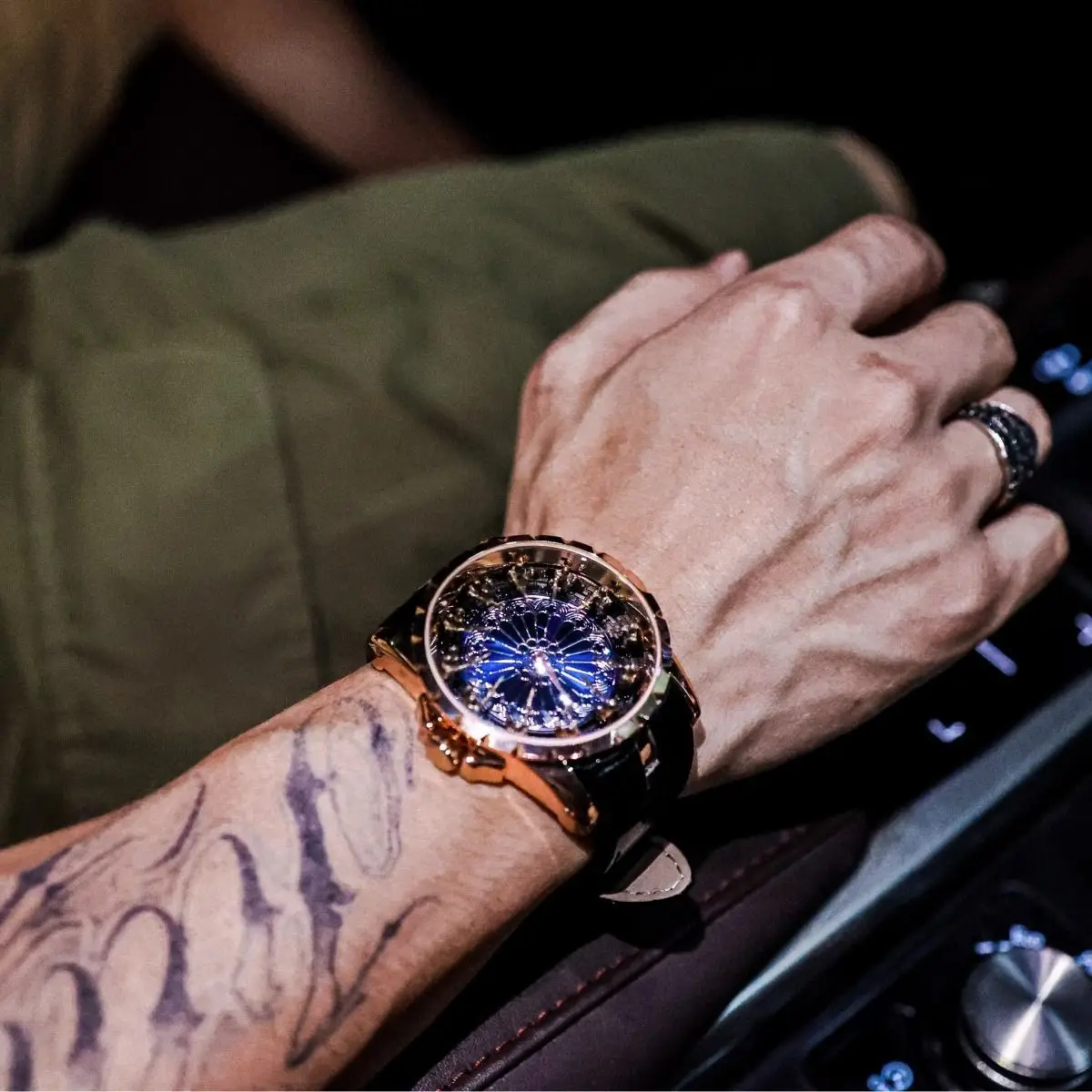 Luxurious and Elegant Men's Watch, Twelve Knights of the Round Table Watch, Wormhole Concept Non-Mechanical Watch for Luxurious and Elegant Men's Watch, Twelve Knights of the Round Table Watch, Wormhole Concept Non-Mechanical Watch for