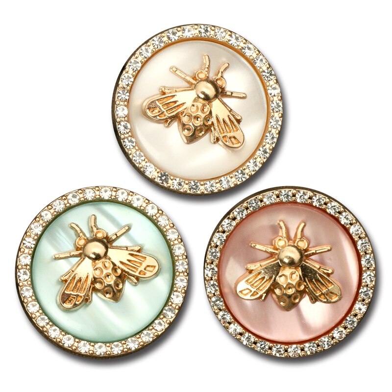 Luxurious Rhinestone Bee Buttons (6 pcs) Luxurious Rhinestone Bee Buttons (6 pcs)