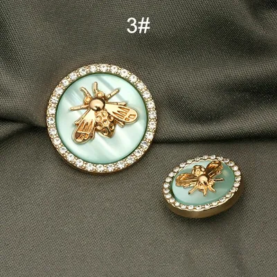 Luxurious Rhinestone Bee Buttons (6 pcs) Luxurious Rhinestone Bee Buttons (6 pcs)