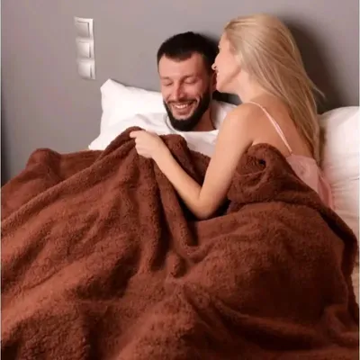 Luxury Shaggy Couple's Blanket – Four SeasonsWaterproof Thickened Warm Blanket for Sofa, Bed, Nap | Comfortable design Luxury Shaggy Couple's Blanket – Four SeasonsWaterproof Thickened Warm Blanket for Sofa, Bed, Nap | Comfortable design