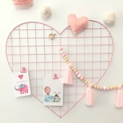 Metal Grid Panel With Heart Shape Metal Grid Panel With Heart Shape