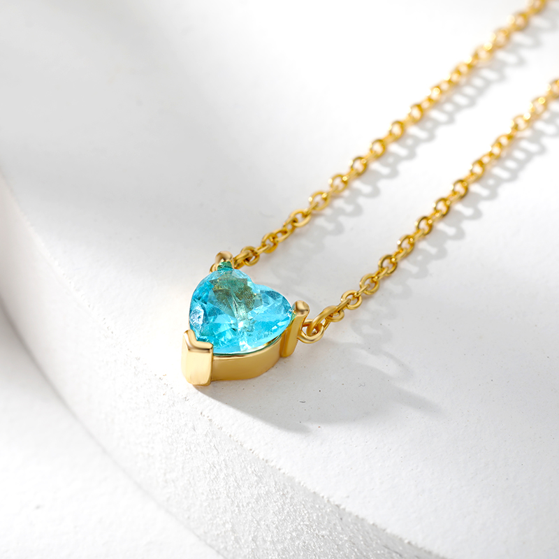 Metal Link Chain Crystal Heart Necklace