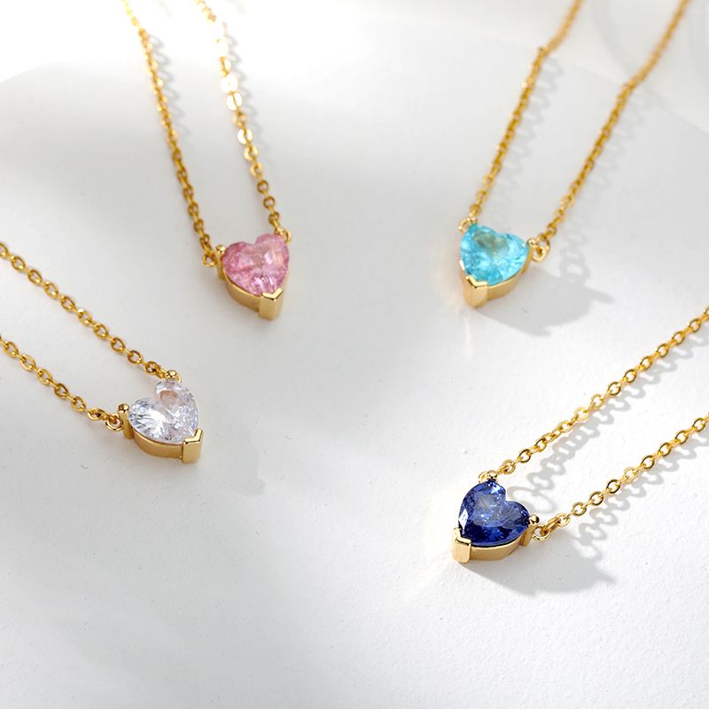 Metal Link Chain Crystal Heart Necklace