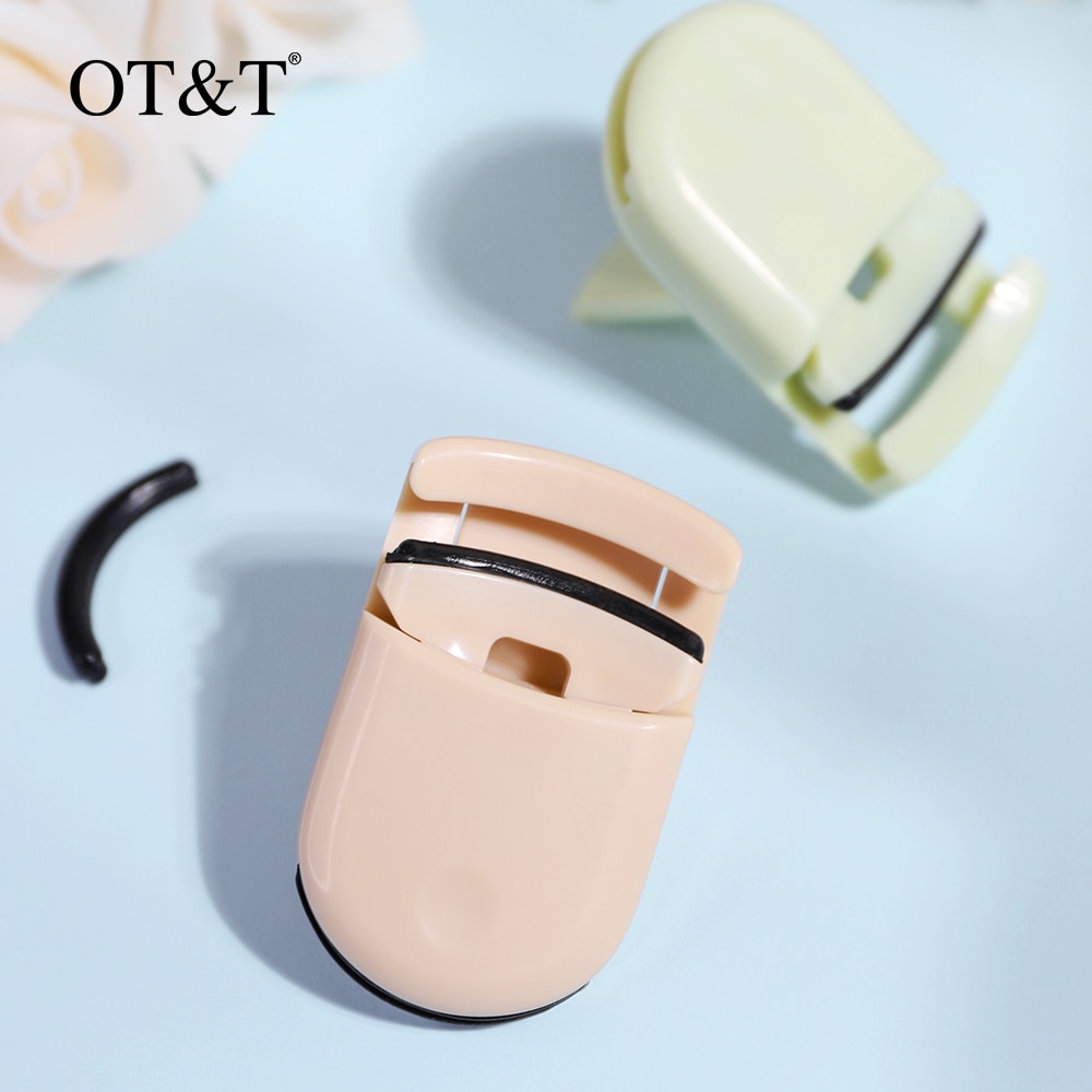 Mini Eyelash Curler Portable Makeup Accessory