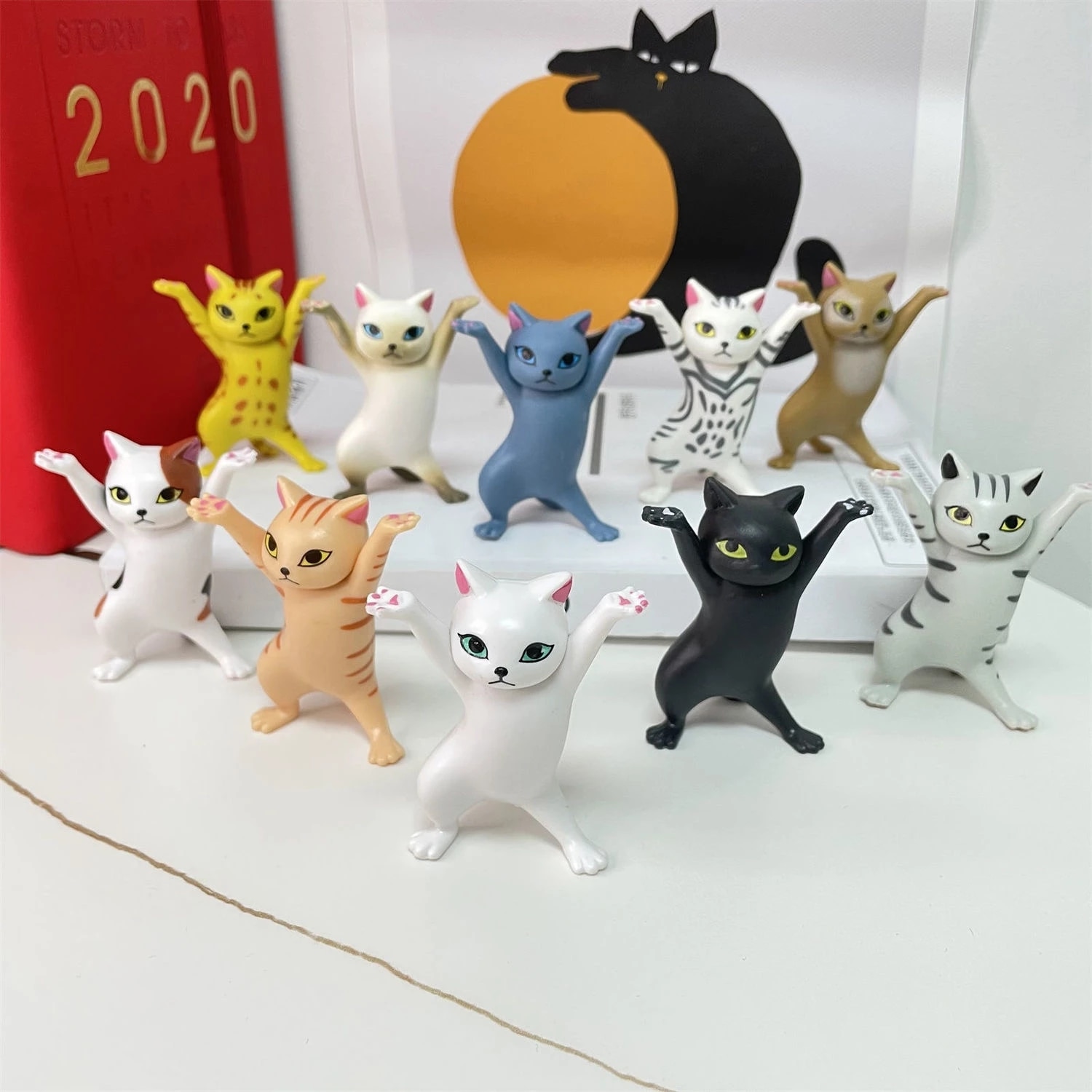 Mini Plastic Cat Pen Stand Mini Plastic Cat Pen Stand