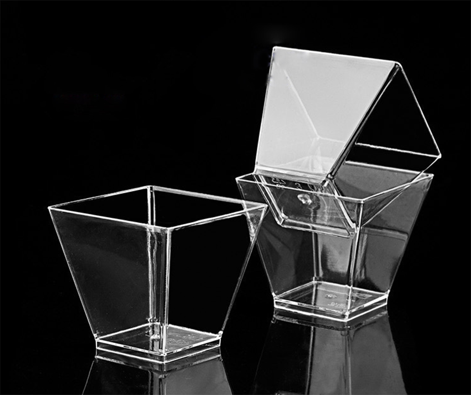 Mini Plastic Dessert Cups with Spoons (20 pcs)