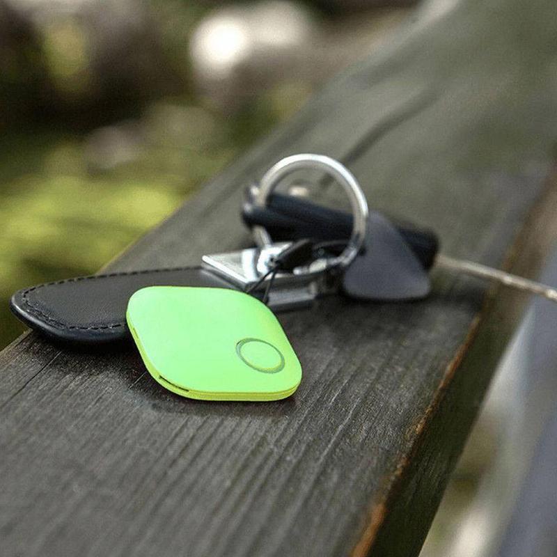 Mini Wallet Tracker Anti Theft Device Mini Wallet Tracker Anti Theft Device
