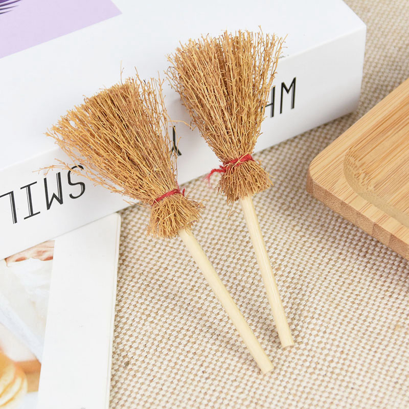 Mini Witch Broom Halloween Ornaments (20 pcs) Mini Witch Broom Halloween Ornaments (20 pcs)