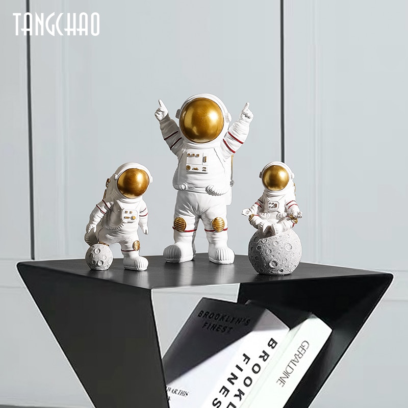 Miniature Astronaut Figures (3 pcs)