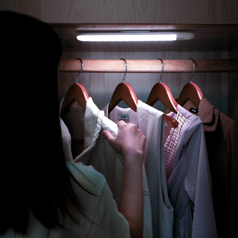 Motion Sensor Closet Light Rechargeable Lamp