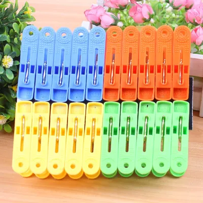 Multi Colored Clothes Hanging Clips (20 pcs) Multi Colored Clothes Hanging Clips (20 pcs)