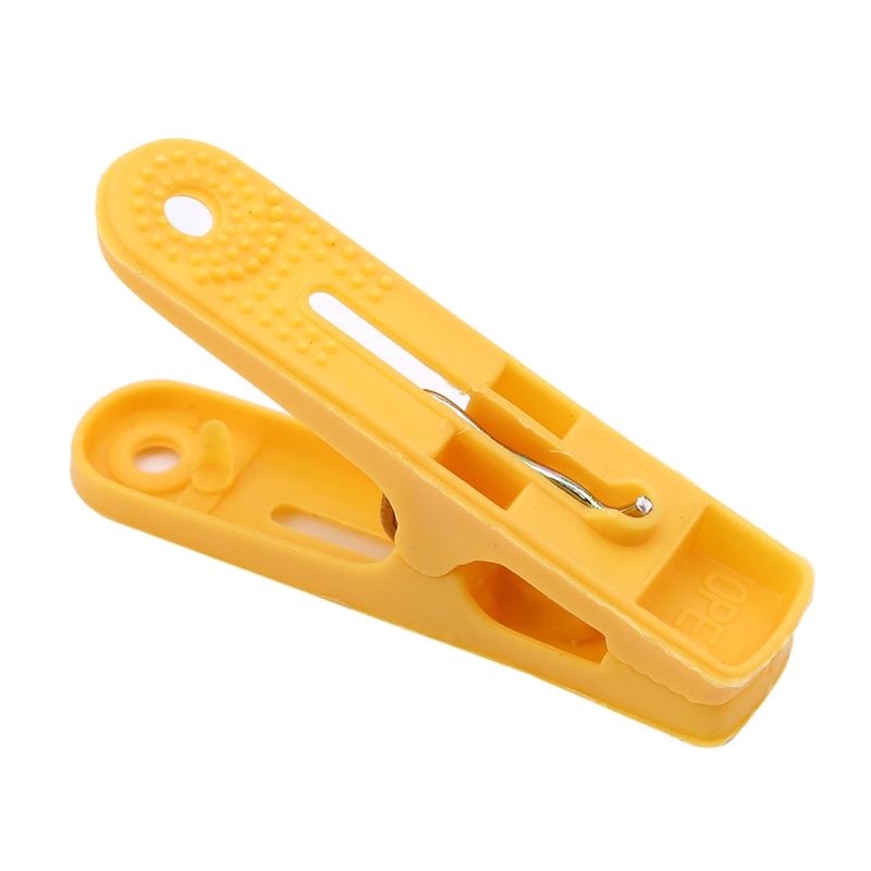Multi Colored Clothes Hanging Clips (20 pcs) Multi Colored Clothes Hanging Clips (20 pcs)
