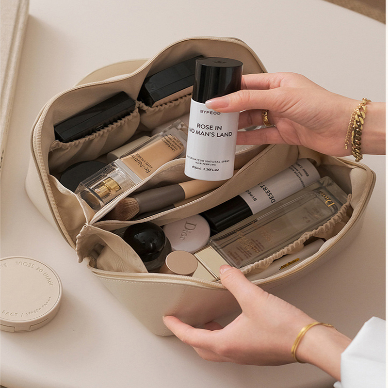 Multi Compartment Make Up Travel Bag Multi Compartment Make Up Travel Bag