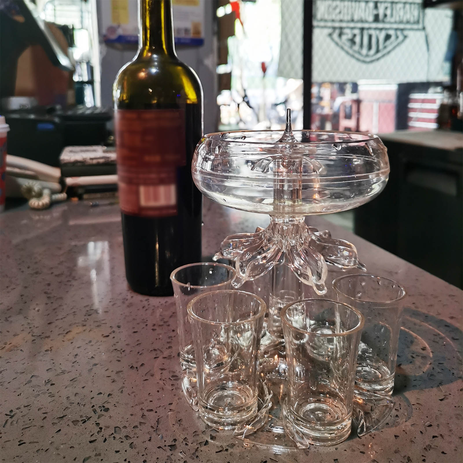 Multiple Shot Pourer with Shot Glasses Multiple Shot Pourer with Shot Glasses