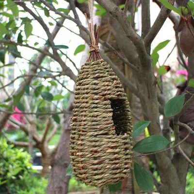 Natural Grass Outdoor Hanging Birdhouse Natural Grass Outdoor Hanging Birdhouse