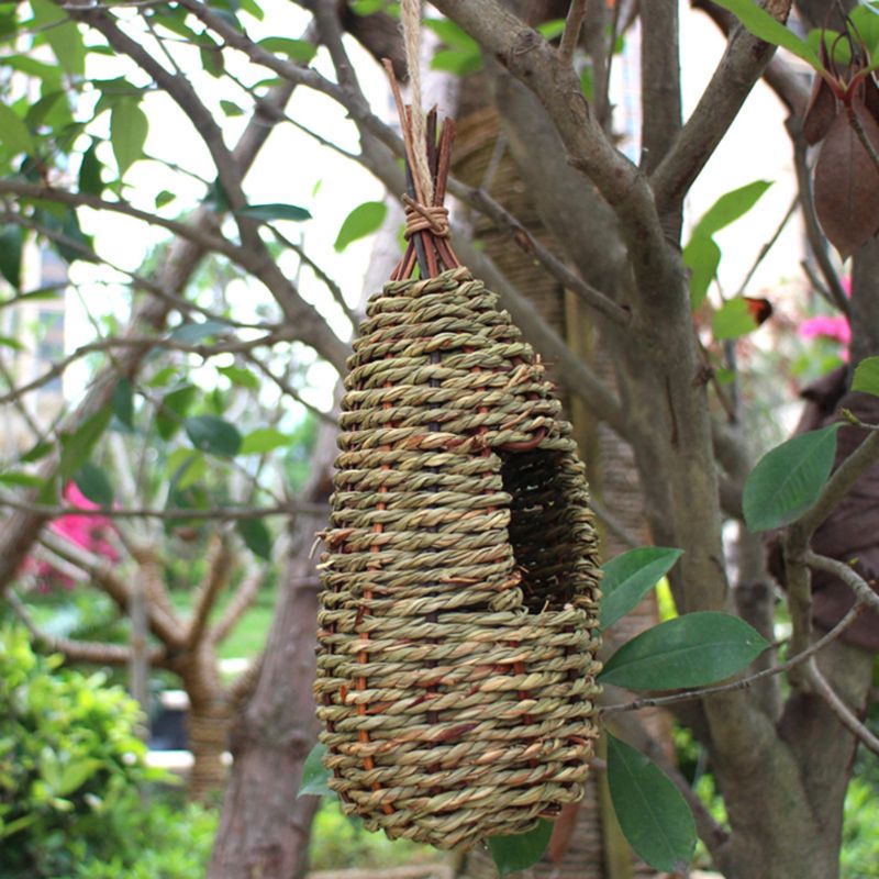 Natural Grass Outdoor Hanging Birdhouse Natural Grass Outdoor Hanging Birdhouse