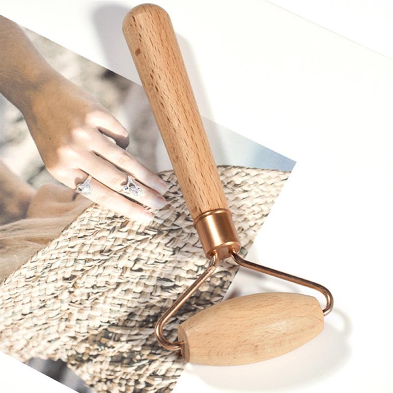 Natural Wooden Face Roller