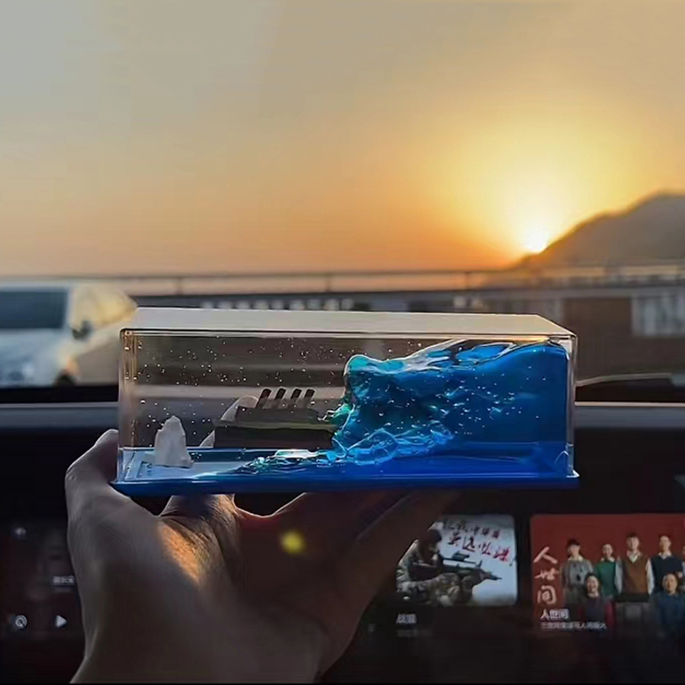 Never Sinking Titanic Design Drift Bottle