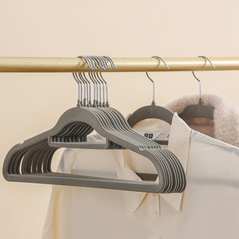 Non Slip Rotatable Flocked Coat Hangers (10 pcs) Non Slip Rotatable Flocked Coat Hangers (10 pcs)