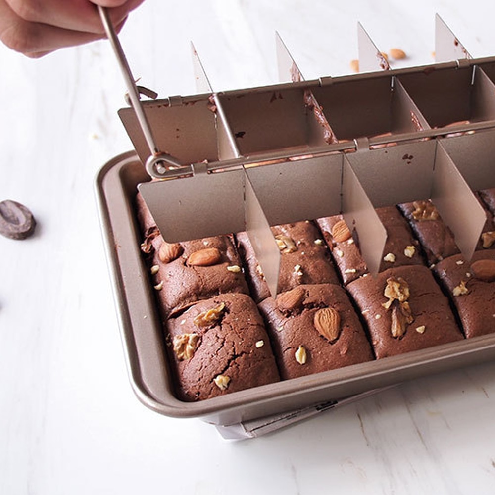 Non Stick All Corner Brownie Pan Non Stick All Corner Brownie Pan