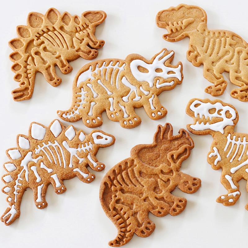 Non-Stick Dinosaur Fondant Cutters (3 pcs) Non-Stick Dinosaur Fondant Cutters (3 pcs)