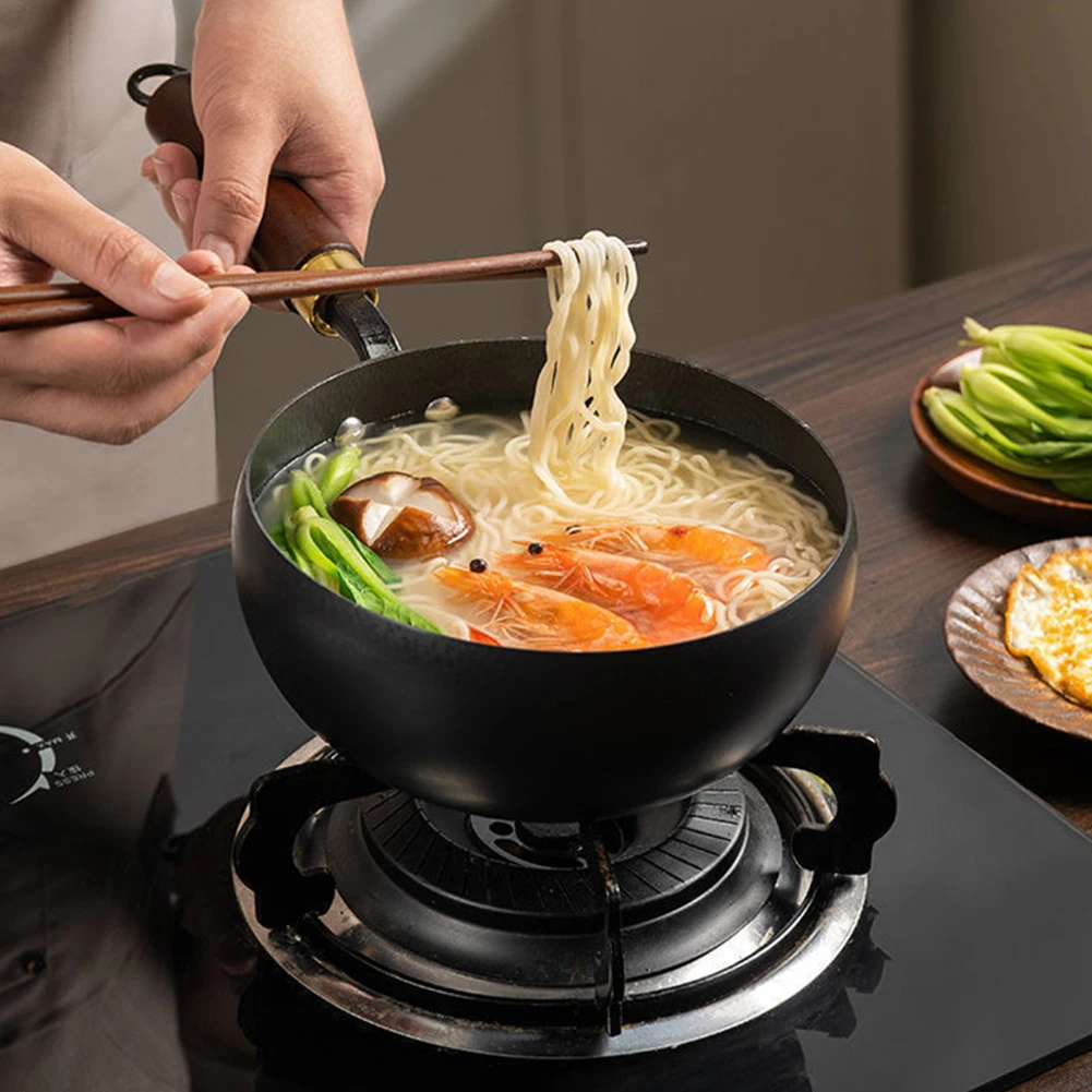 Non-Stick Frying Pan (24-28 cm) Non-Stick Frying Pan (24-28 cm)