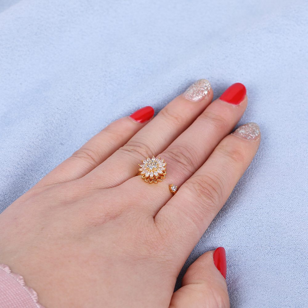 Open Type Daisy Fidget Ring