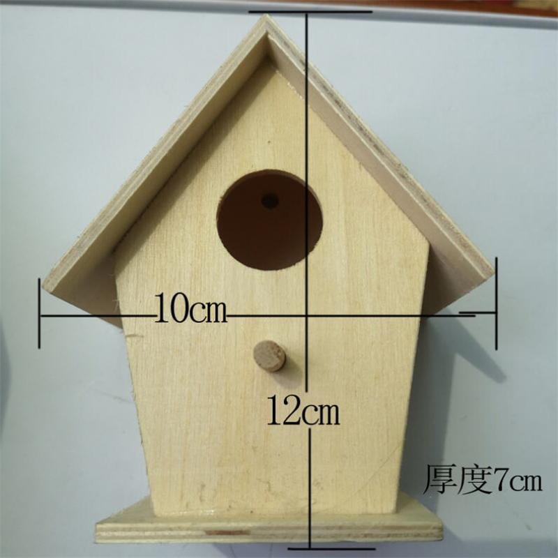 Outdoor Hanging Wooden Birdhouse Outdoor Hanging Wooden Birdhouse