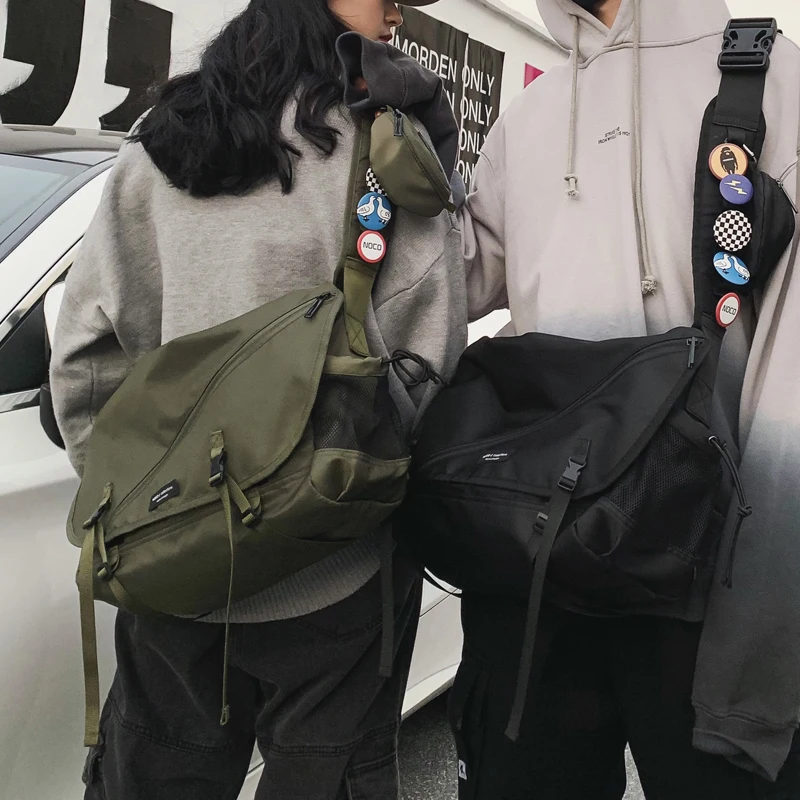 Outdoor Unisex Hanging Messenger Bag Retro Shoulder Campus Bag Outdoor Unisex Hanging Messenger Bag Retro Shoulder Campus Bag