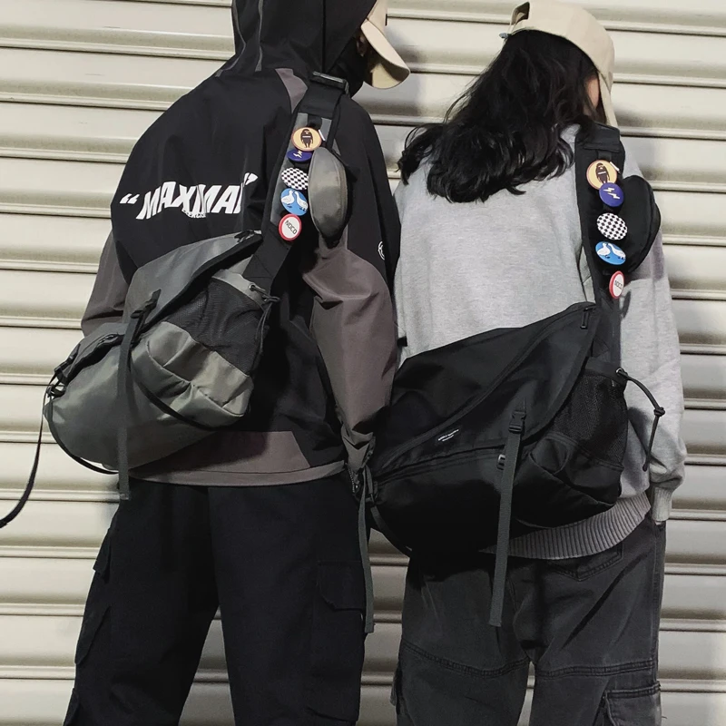 Outdoor Unisex Hanging Messenger Bag Retro Shoulder Campus Bag