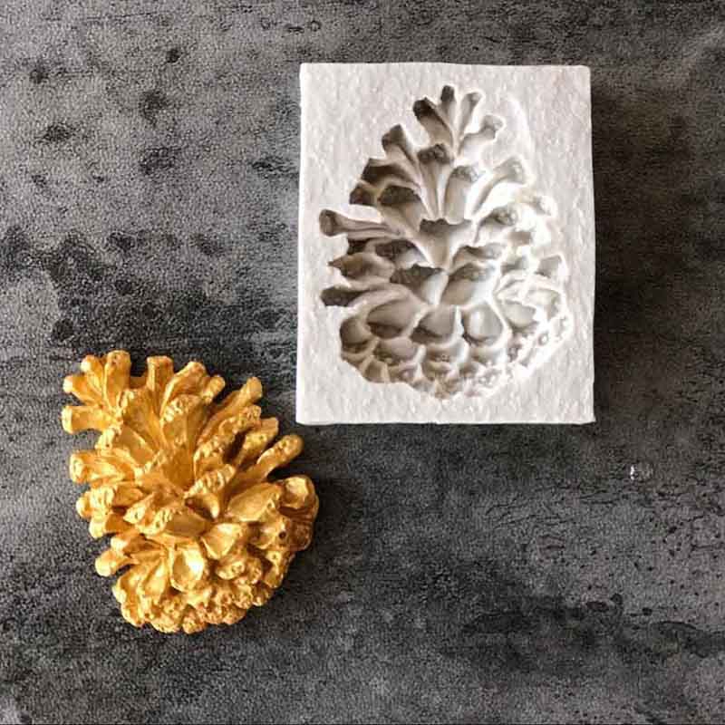 Oven Safe Silicone Pinecone Mold