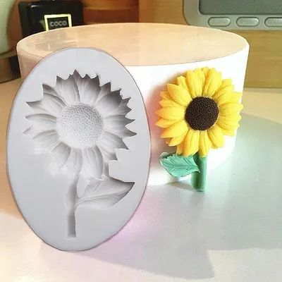 Oven Safe Sunflower Silicone Mold