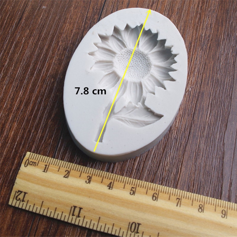 Oven Safe Sunflower Silicone Mold