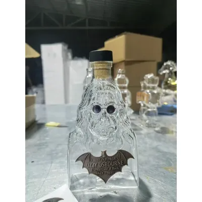 Ozzy Osbourne Whiskey Bottle Back To the Beginning Commemorative Whiskey Wine Bottle Home Decor Statue Collection Crafts Ozzy Osbourne Whiskey Bottle Back To the Beginning Commemorative Whiskey Wine Bottle Home Decor Statue Collection Crafts