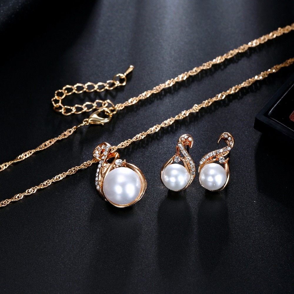 Pearl Necklace and Earring Set Pearl Necklace and Earring Set