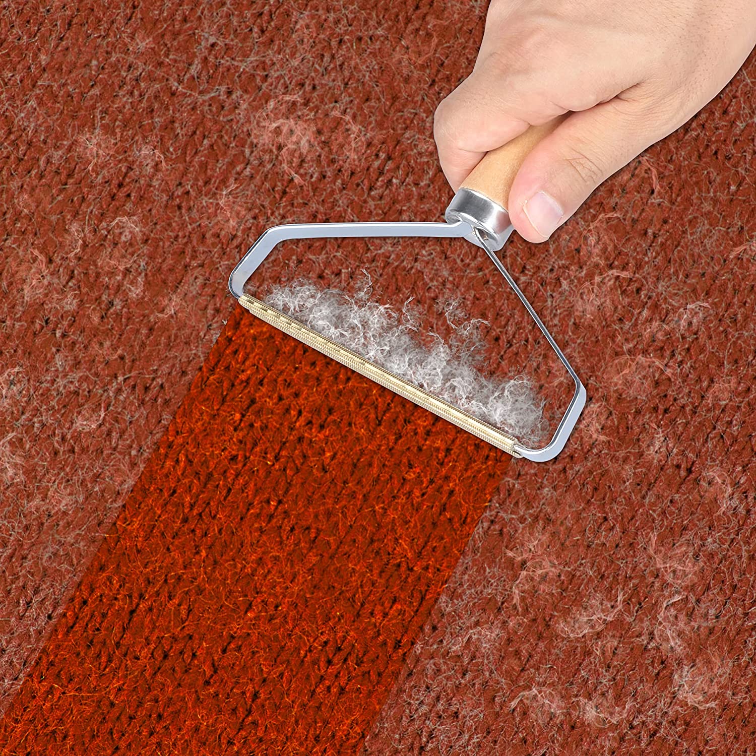 Pet Hair Carpet Scraper with Wooden Handle