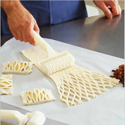Pie Crust Cutter Plastic Roller Pie Crust Cutter Plastic Roller