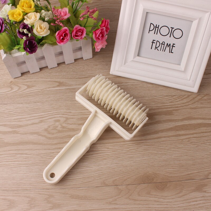 Pie Crust Cutter Plastic Roller Pie Crust Cutter Plastic Roller