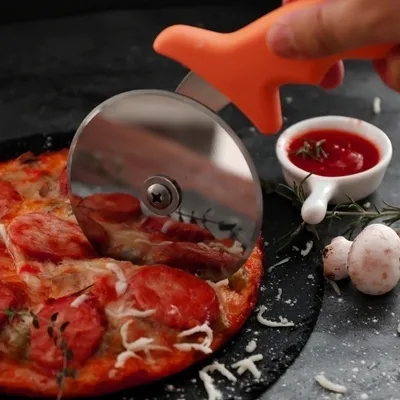Pizza Knife Kitchen Roller Cutter Pizza Knife Kitchen Roller Cutter