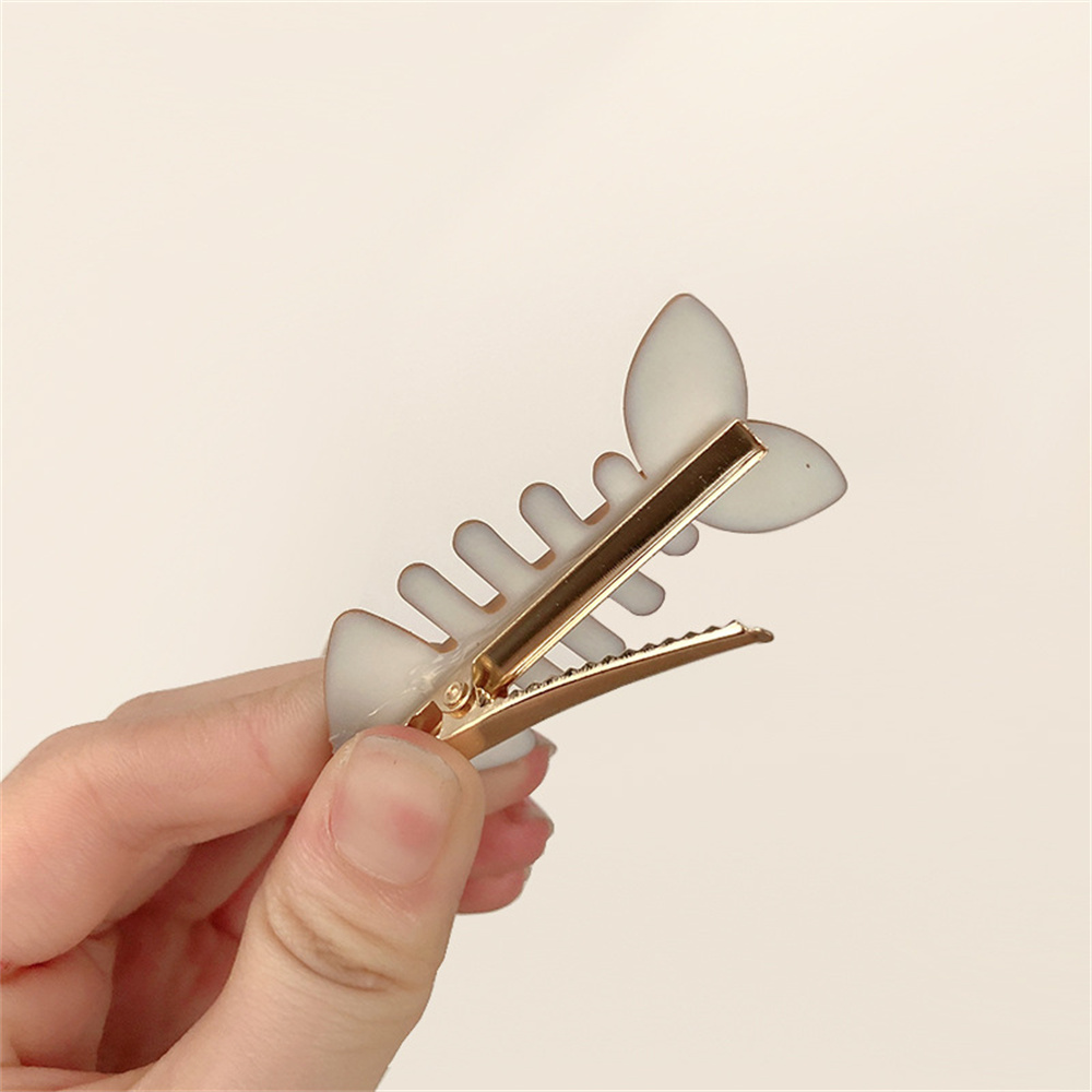 Plain Color Fish Bone Hair Clip Plain Color Fish Bone Hair Clip